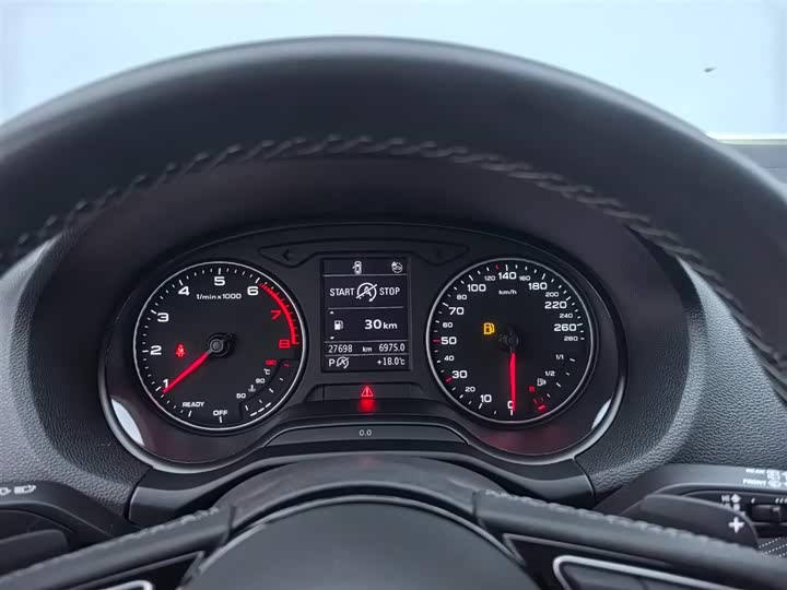 Фото 12 - Audi Q2L