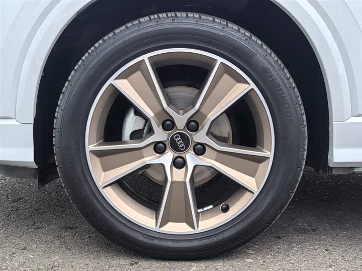 Фото 7 - Audi Q2L