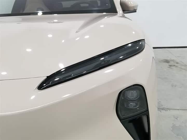 Фото 7 - Nio ET5