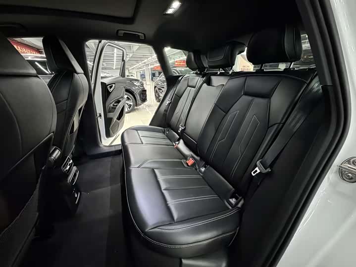 Фото 5 - Audi Q4 e-tron