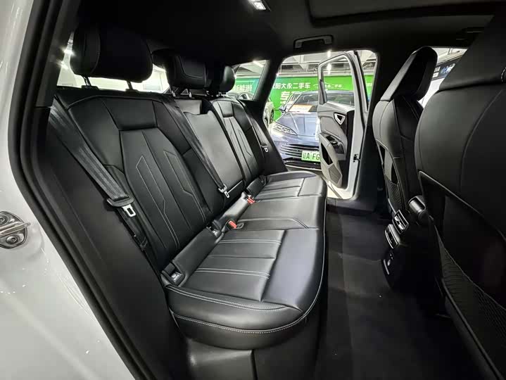 Фото 6 - Audi Q4 e-tron