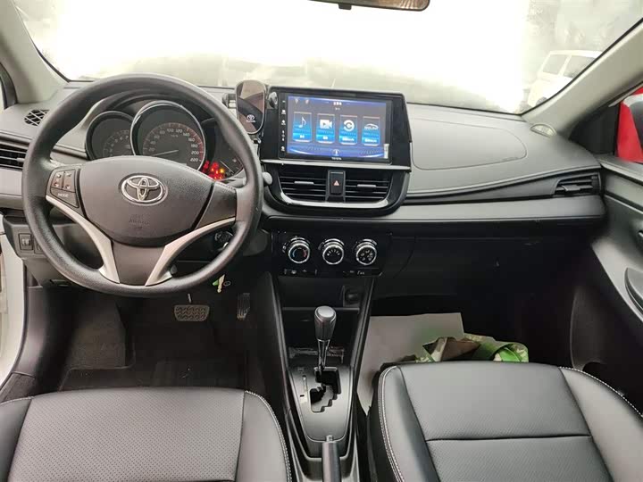 Фото 10 - Toyota Vios