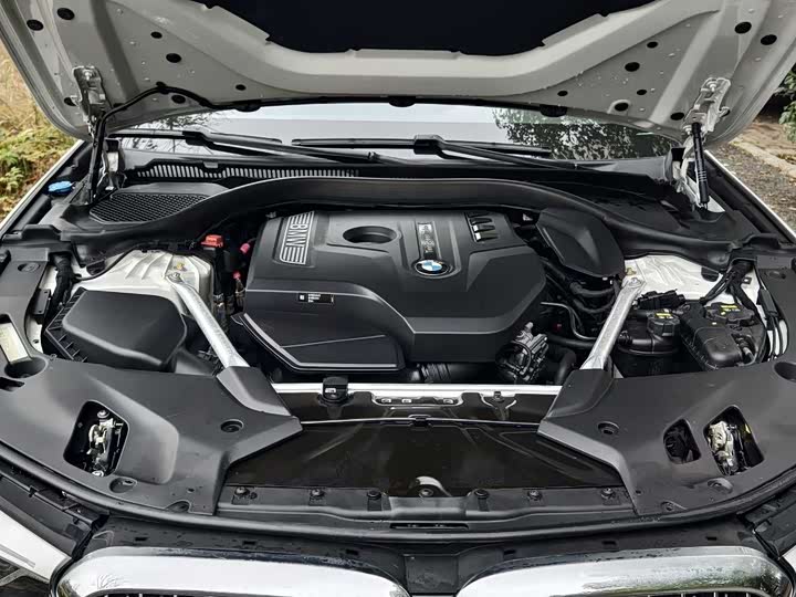 Фото 17 - BMW 5 Series