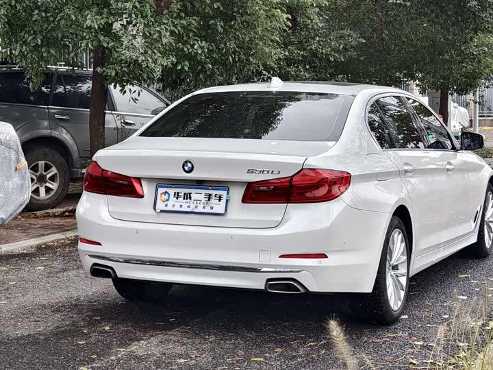 Фото 5 - BMW 5 Series