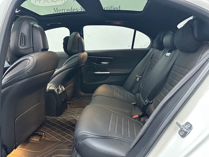 Фото 13 - Mercedes-Benz C-Class