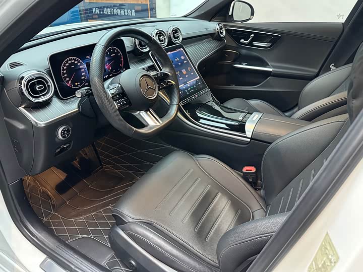 Фото 9 - Mercedes-Benz C-Class