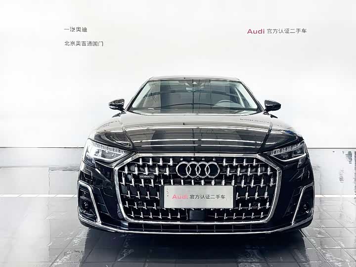 Фото 2 - Audi A8