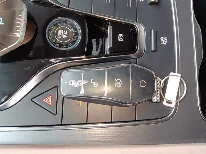 Фото 9 - BYD Yuan Plus