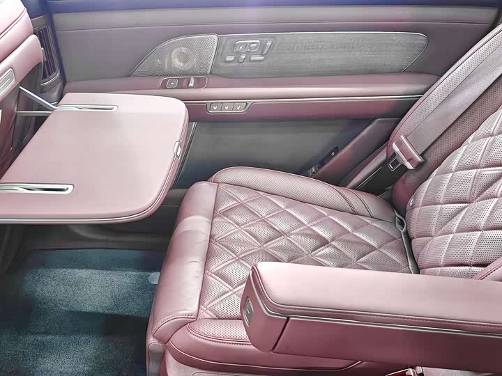 Фото 12 - Nio ES8