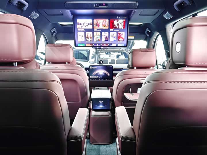 Фото 14 - Nio ES8