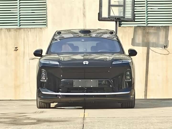 Фото 2 - Nio ES8