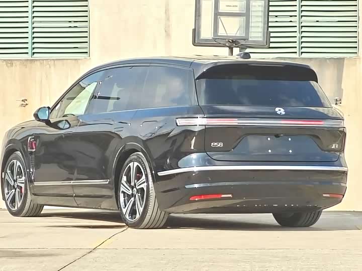 Фото 6 - Nio ES8