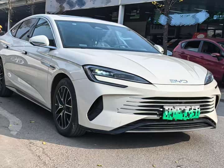 Фото 3 - BYD Seal