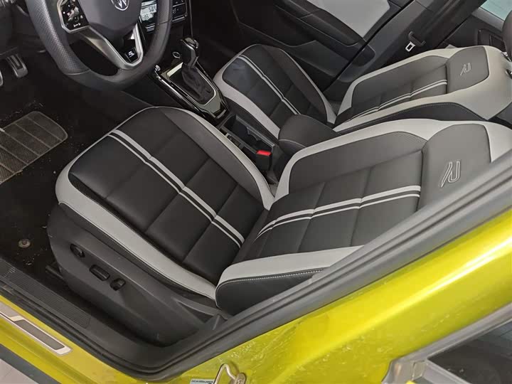 Фото 7 - Volkswagen T-Roc