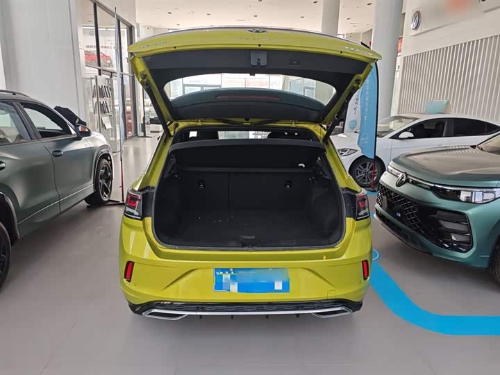 Фото 9 - Volkswagen T-Roc