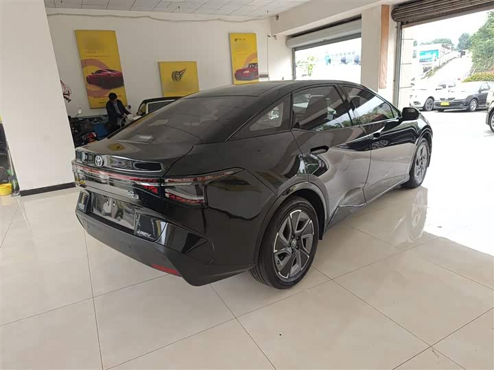 Фото 7 - Toyota bZ3