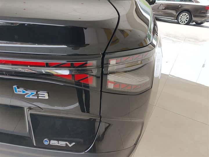 Фото 8 - Toyota bZ3