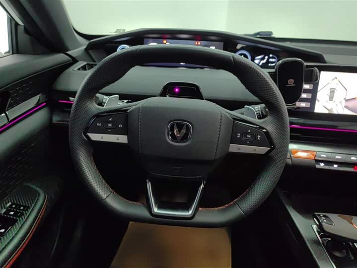 Фото 12 - Changan UNI-V