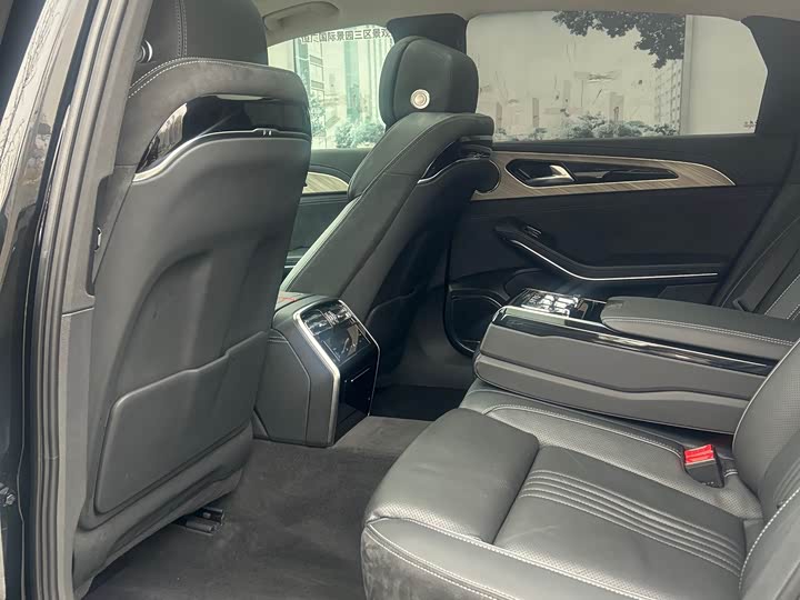 Фото 6 - Hongqi H9