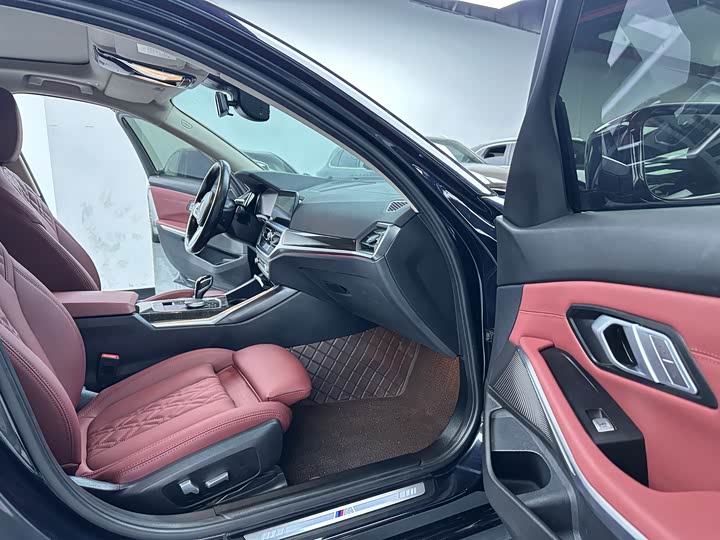 Фото 16 - BMW 3 Series