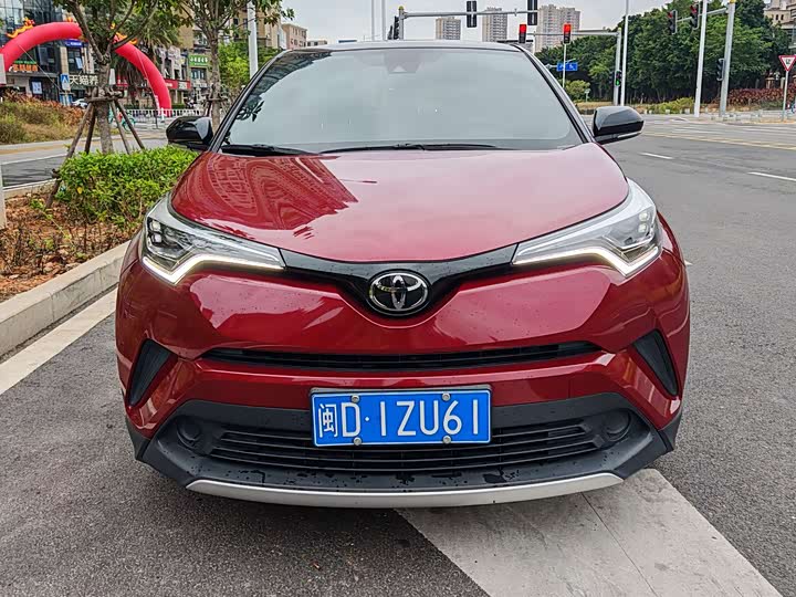 Фото 2 - Toyota Izoa