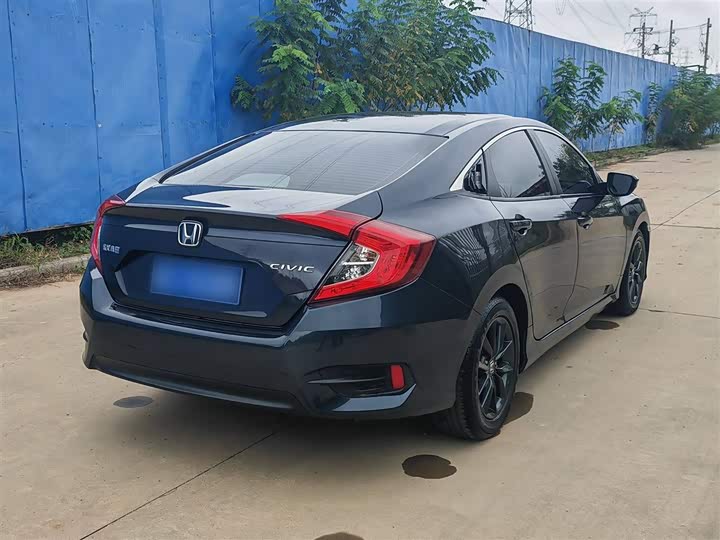 Фото 7 - Honda Civic