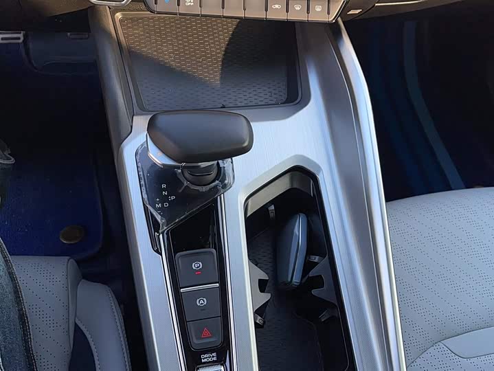 Фото 12 - Geely Preface