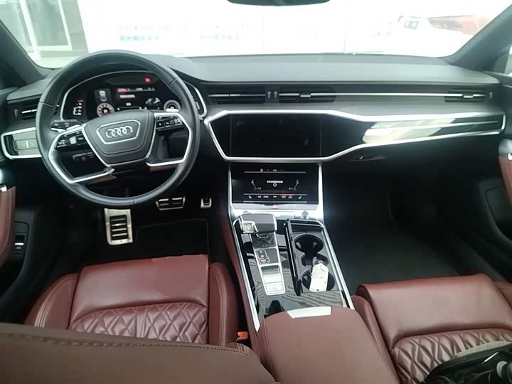 Фото 12 - Audi A7L