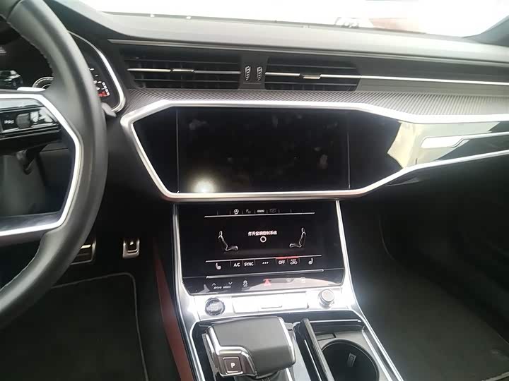 Фото 5 - Audi A7L