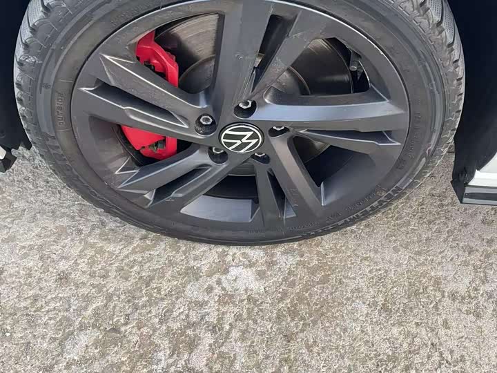 Фото 12 - Volkswagen Golf