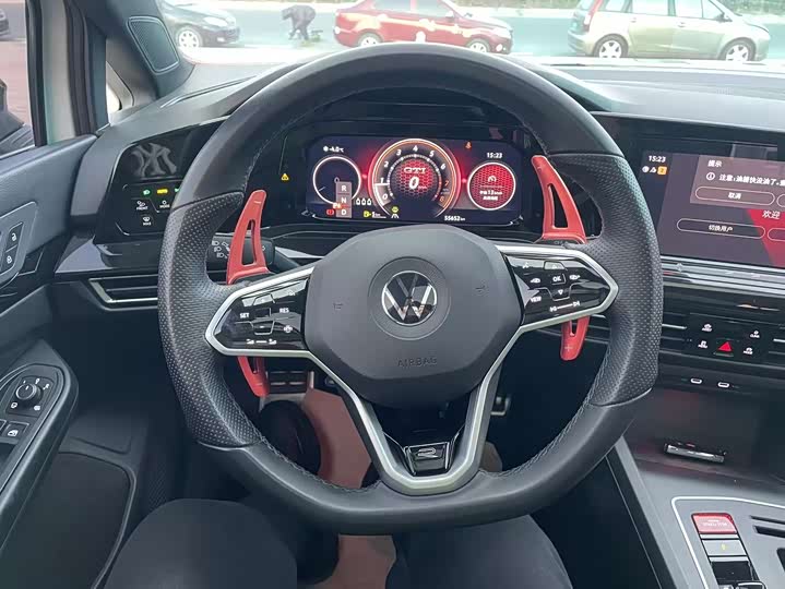 Фото 22 - Volkswagen Golf