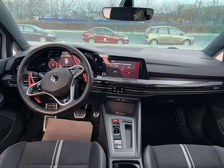 Фото 6 - Volkswagen Golf