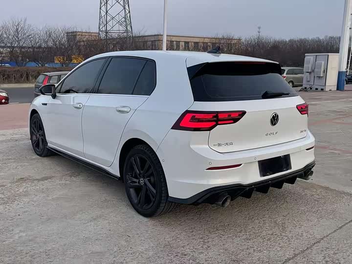 Фото 7 - Volkswagen Golf