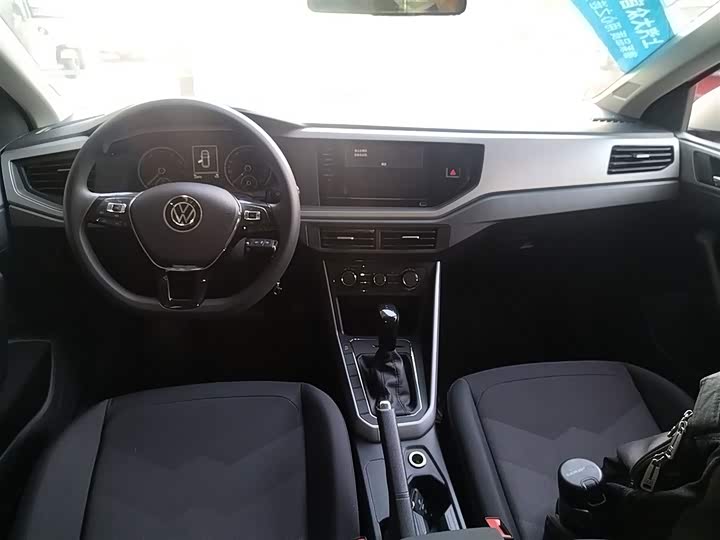 Фото 10 - Volkswagen Polo