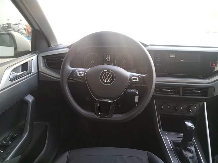 Фото 11 - Volkswagen Polo