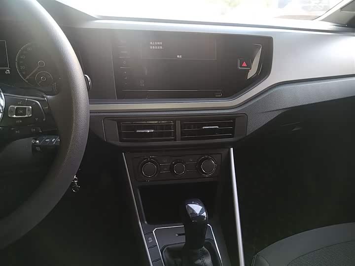 Фото 13 - Volkswagen Polo