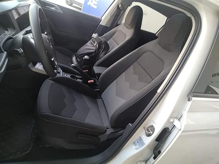 Фото 15 - Volkswagen Polo