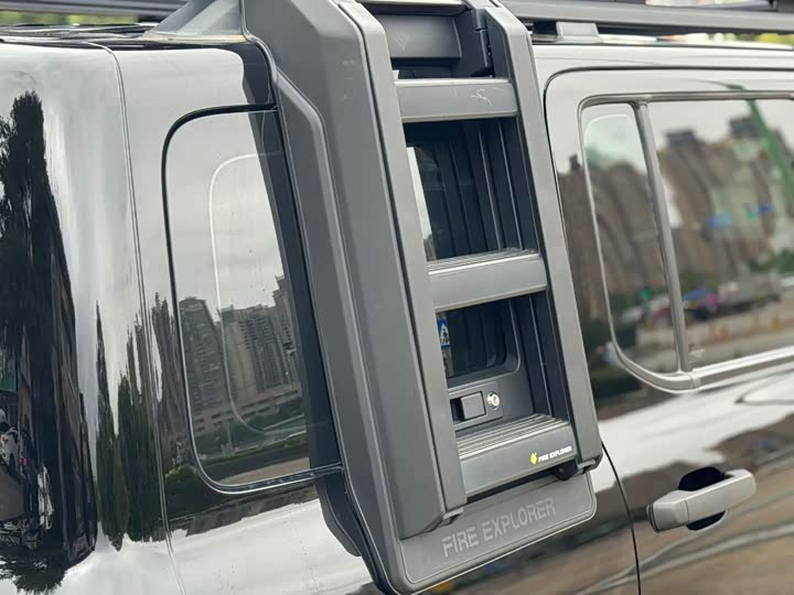 Фото 13 - Tank 300