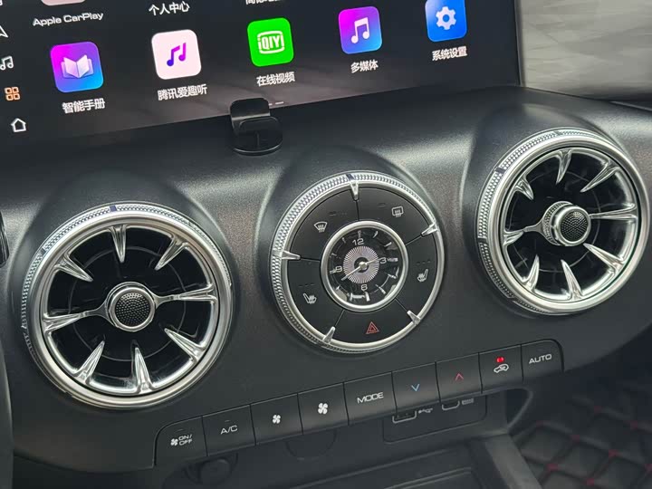 Фото 18 - Tank 300