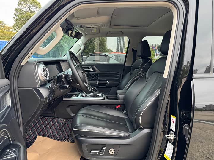 Фото 4 - Tank 300