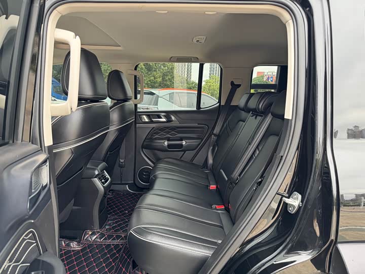 Фото 6 - Tank 300