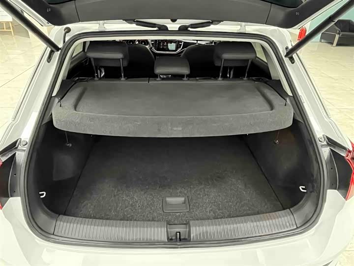 Фото 16 - Volkswagen T-Roc