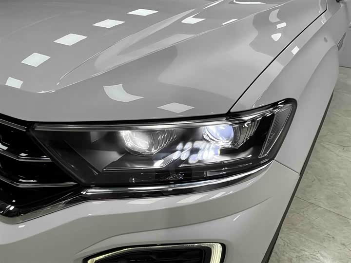 Фото 18 - Volkswagen T-Roc