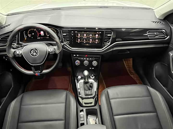 Фото 2 - Volkswagen T-Roc