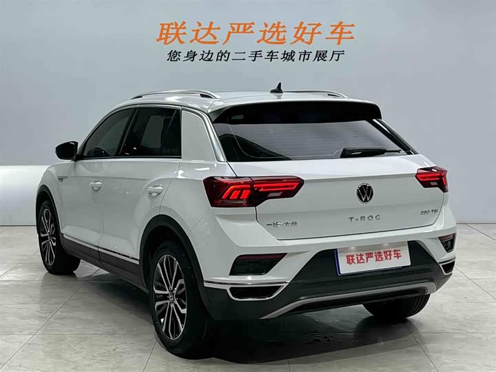 Фото 24 - Volkswagen T-Roc