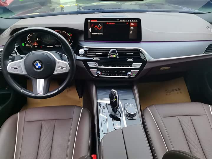 Фото 12 - BMW 5 Series