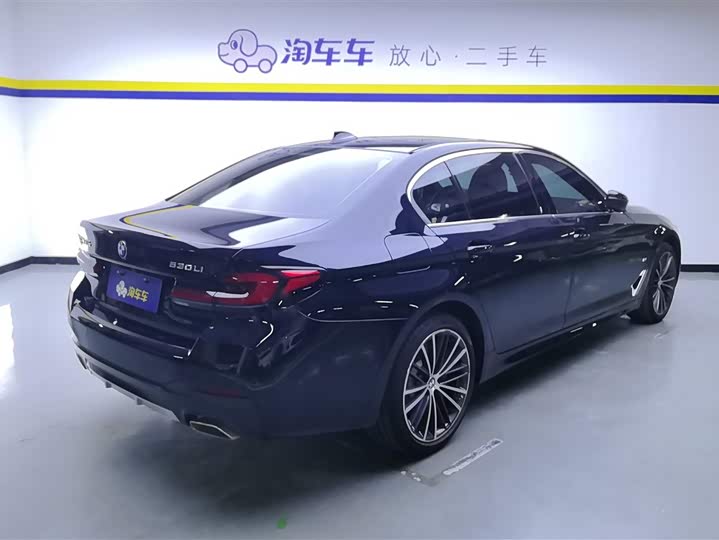 Фото 3 - BMW 5 Series