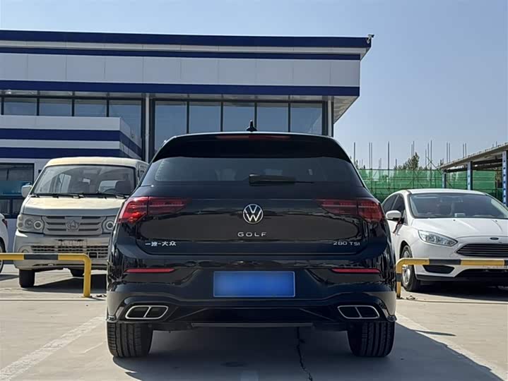 Фото 11 - Volkswagen Golf