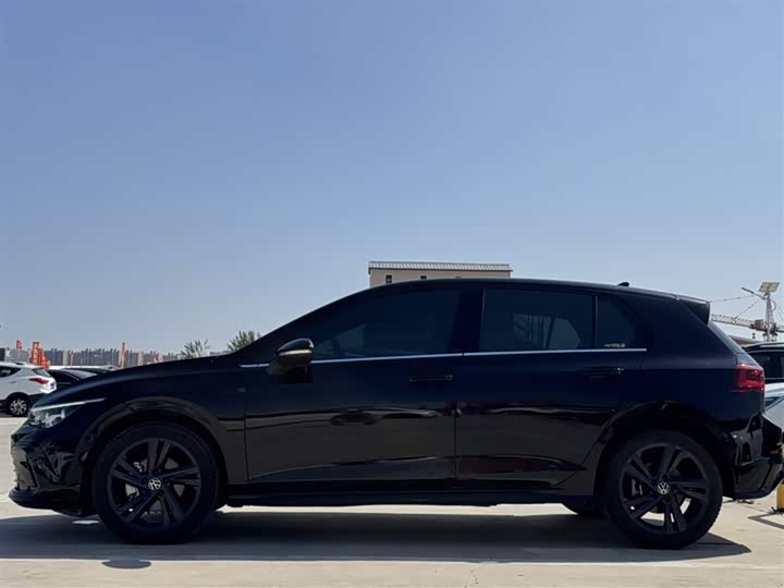 Фото 7 - Volkswagen Golf