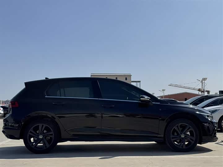 Фото 8 - Volkswagen Golf